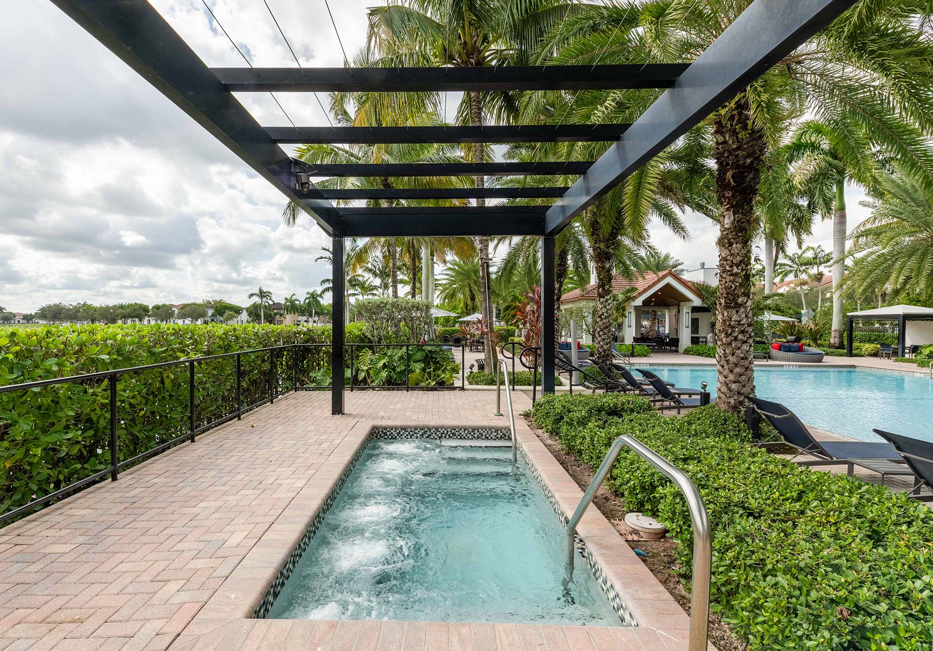 Altis Kendall Square Apartments, 16950 SW 93rd St, Miami, FL